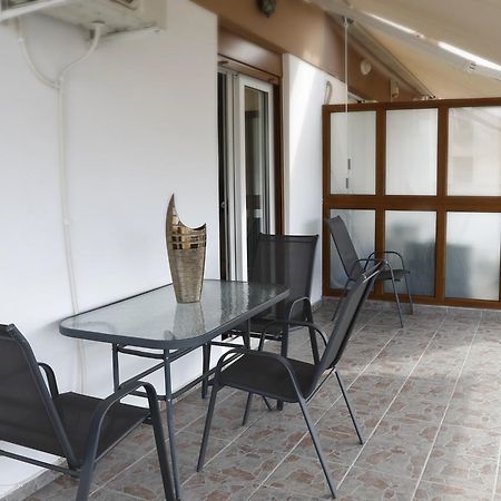 Apartamento Gazi Penthouse Atenas Exterior foto